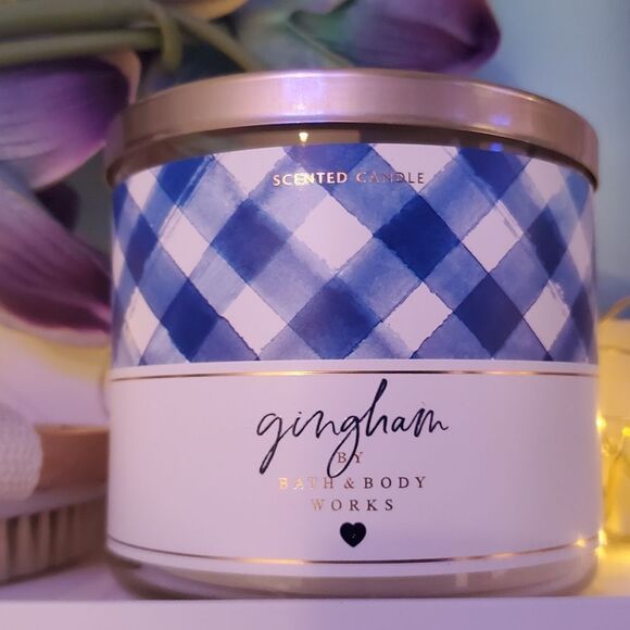 Gingham Candle from Bath and Body Works - Picture 2 of 5